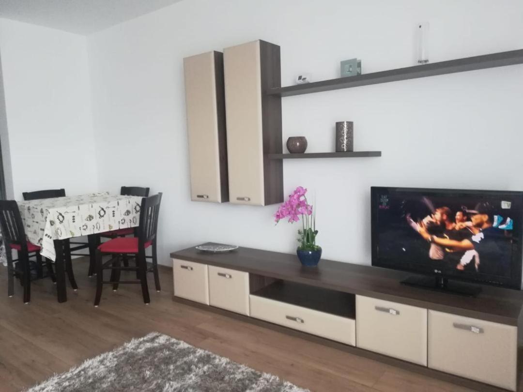 Апартаменты Studio Green Тыргу-Муреш Экстерьер фото